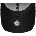 verstellbare-schwarze-9forty-cap-mit-gebogenem-schirm-und-allover-print-der-new-york-yankees-mlb-von-new-era