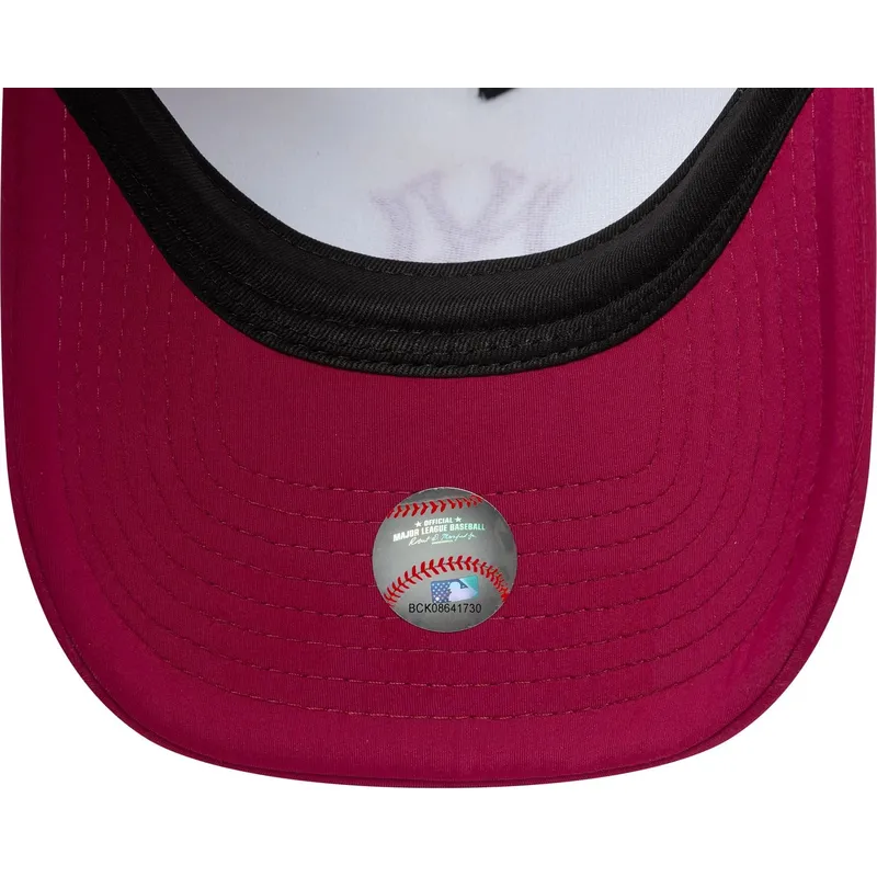 sapkak-ivelt-piros-snapback-e-frame-world-series-new-york-yankees-mlb-new-era