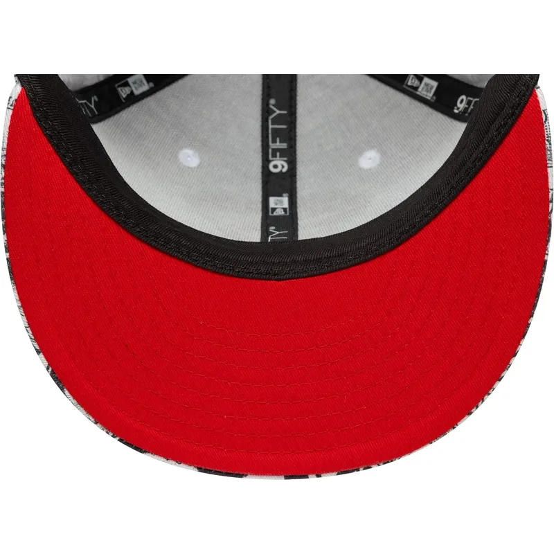 schwarze-flache-snapback-kappe-fur-kinder-9fifty-all-over-print-von-superman-dc-comics-von-new-era