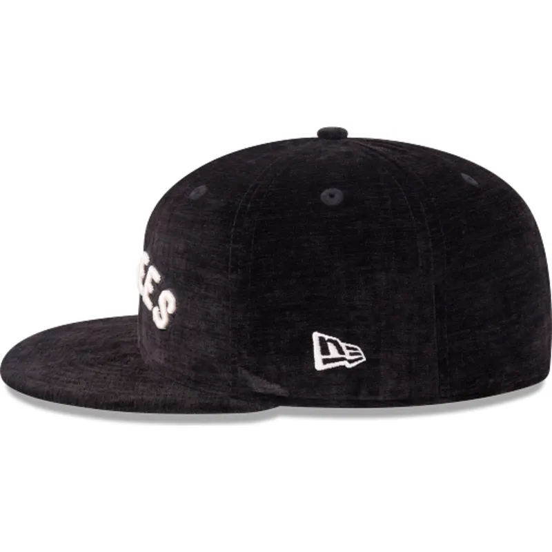 schwarze-enganliegende-59fifty-day-flatcap-der-new-york-yankees-mlb-von-new-era