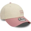 justerbar-beige-och-rosa-bojd-keps-9forty-contrast-fran-red-bull-racing-formula-1-av-new-era