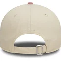 justerbar-beige-och-rosa-bojd-keps-9forty-contrast-fran-red-bull-racing-formula-1-av-new-era