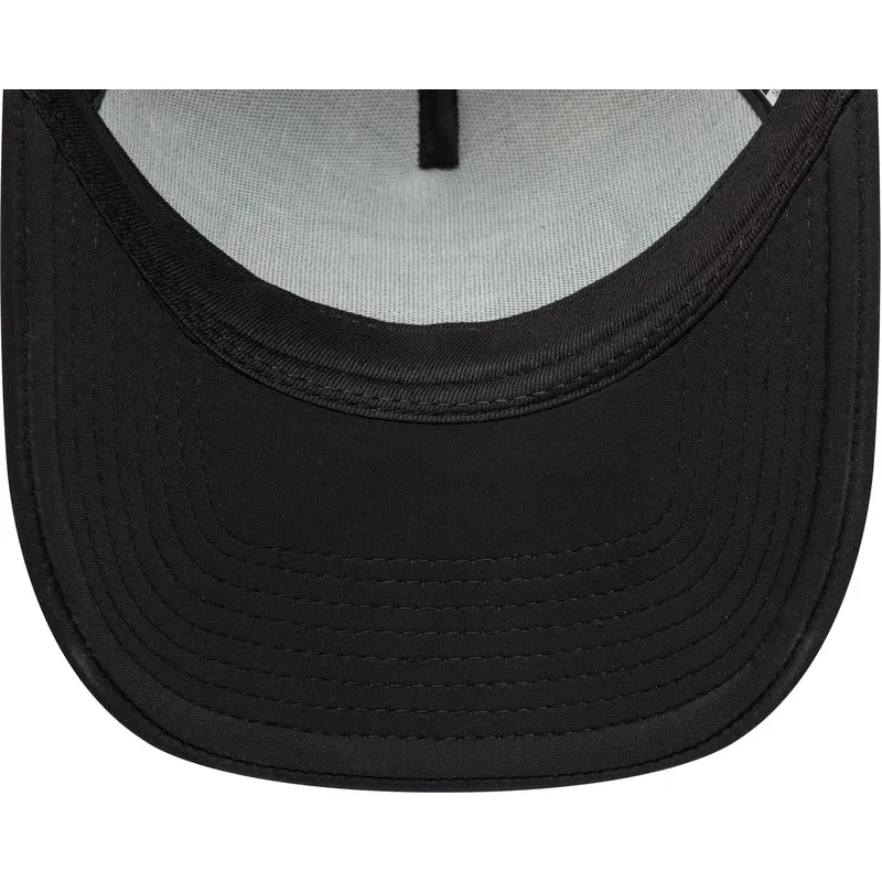 schwarze-a-frame-trucker-kappe-mit-grafikaufnaher-von-new-era