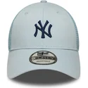 justerbar-bla-truckerkeps-med-marinbla-logotyp-9forty-homefield-fran-new-york-yankees-mlb-av-new-era