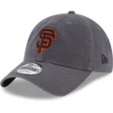 verstellbare-graue-kappe-mit-gebogenem-schirm-9twenty-core-classic-der-san-francisco-giants-mlb-von-new-era