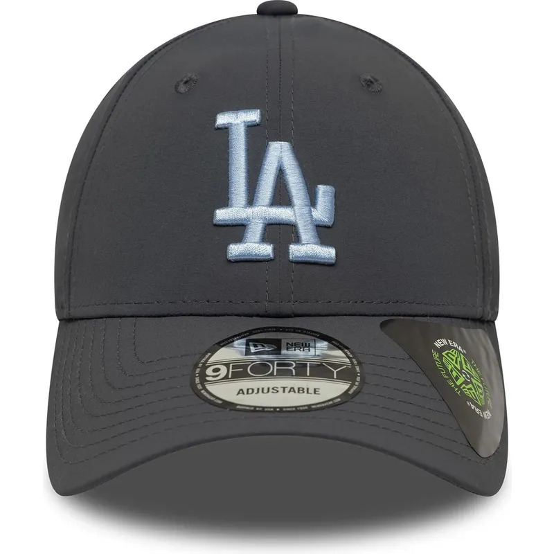verstellbare-graue-9forty-kappe-mit-gebogenem-schirm-und-blauem-los-angeles-dodgers-logo-aus-recyceltem-material-von-new-era-mlb