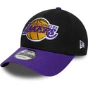 verstellbare-schwarze-und-violette-9forty-side-patch-kappe-der-los-angeles-lakers-nba-von-new-era