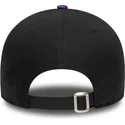 verstellbare-schwarze-und-violette-9forty-side-patch-kappe-der-los-angeles-lakers-nba-von-new-era
