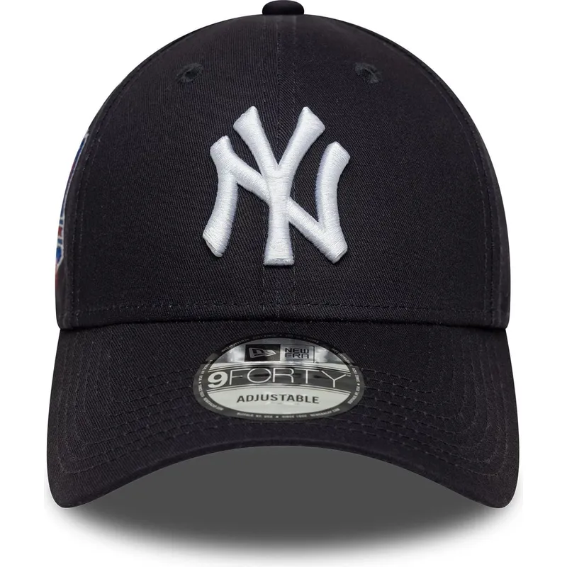 verstellbare-9forty-kappe-mit-gebogenem-schirm-in-marineblau-side-patch-der-new-york-yankees-mlb-von-new-era