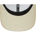 blaue-und-beige-gebogene-snapback-kappe-9seventy-stretch-snap-lifestyle-von-racing-bulls-f1-team-formula-1-von-new-era