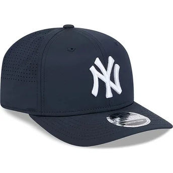 Καπέλο καμπυλωτό μπλε ναυτικό snapback 9SEVENTY Stretch Snap Perf των New York Yankees MLB της New Era