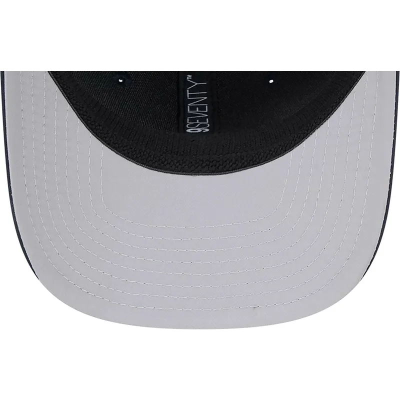 sapkak-ivelt-sotetkek-snapback-9seventy-stretch-snap-perf-new-york-yankees-mlb-new-era