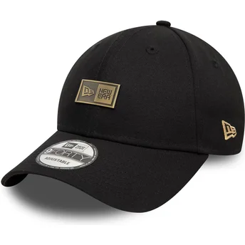 Gorra curva negra ajustable 9FORTY Badge de New Era