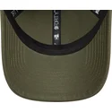 grune-verstellbare-curved-cap-9forty-badge-von-new-era