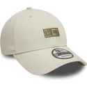 gorra-curva-beige-ajustable-9forty-badge-de-new-era