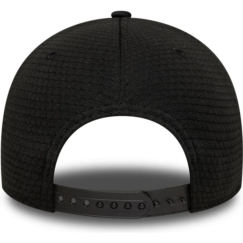 schwarze-gebogene-snapback-kappe-9forty-flawless-mesh-der-new-york-yankees-mlb-von-new-era