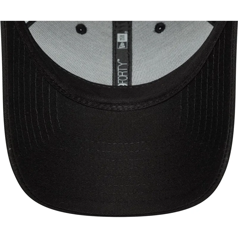 schwarze-verstellbare-curved-cap-9forty-flawless-von-ducati-motor-motogp-von-new-era