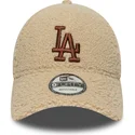 beige-justerbar-bojd-keps-med-brunt-logo-9forty-borg-los-angeles-dodgers-mlb-fran-new-era