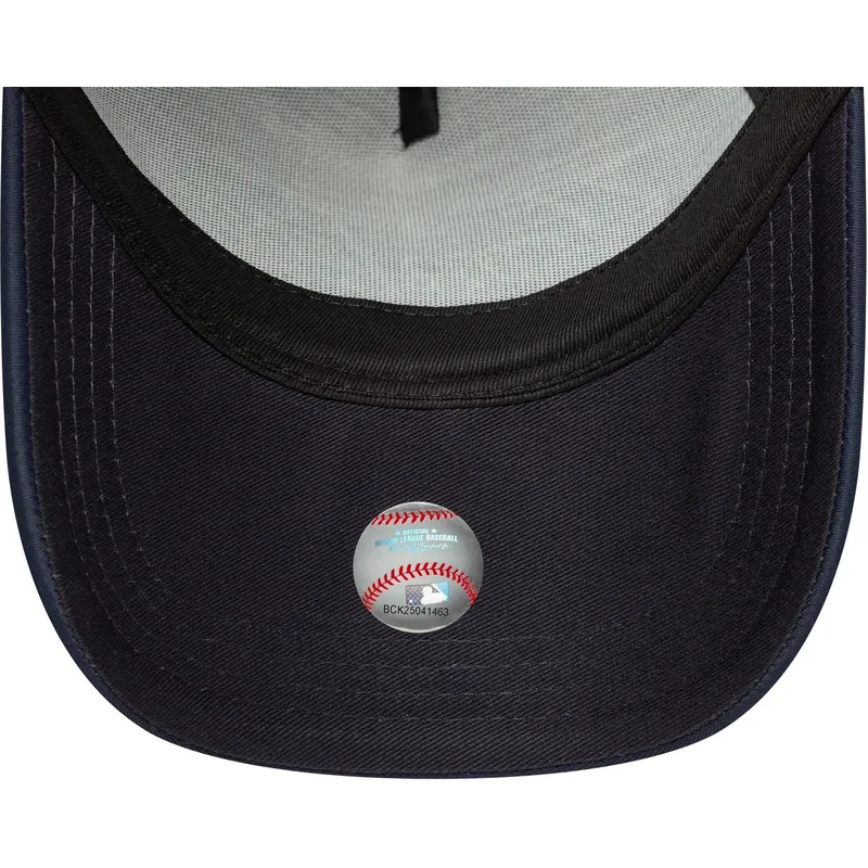 sapkak-ivelt-sotetkek-snapback-a-frame-script-new-york-yankees-mlb-new-era