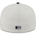 beige-und-schwarze-59fifty-clr-dvlp-fitted-cap-der-new-york-yankees-mlb-von-new-era