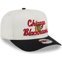 beige-und-schwarze-gebogene-snapback-kappe-9fifty-a-frame-chainstitch-der-chicago-blackhawks-nhl-von-new-era