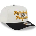 beige-und-schwarze-gebogene-snapback-kappe-9fifty-a-frame-chainstitch-der-pittsburgh-penguins-nhl-von-new-era