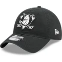 schwarze-verstellbare-9twenty-curved-cap-stamp-der-anaheim-ducks-nhl-von-new-era