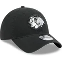 schwarze-verstellbare-9twenty-kappe-mit-gebogenem-schirm-chicago-blackhawks-nhl-von-new-era
