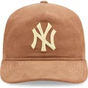 schwarze-snapback-kappe-mit-gebogenem-schirm-19twenty-nostalgic-golfer-der-new-york-yankees-mlb-von-new-era