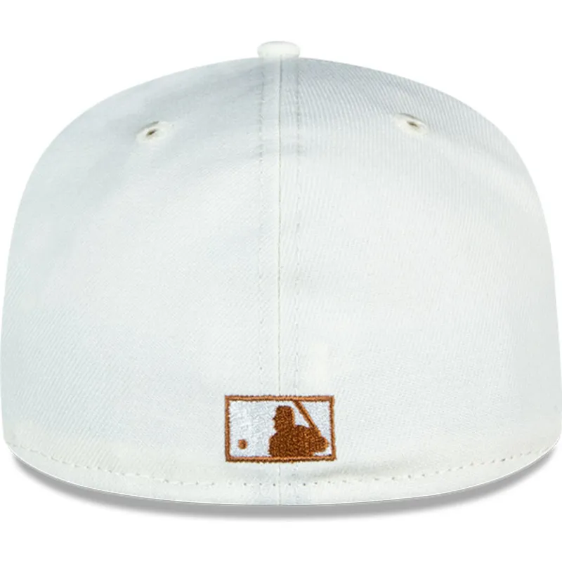 sapkak-lapos-barna-illesztett-59fifty-chrome-toast-side-patch-new-york-yankees-mlb-new-era