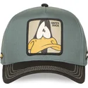 grune-und-schwarze-snapback-cap-mit-gebogenem-schirm-daffy-duck-loo12-daf2-looney-tunes-von-capslab