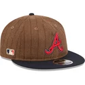 atlanta-braves-mlb-9fifty-retro-crown-wool-pinstripe-verstellbare-braun-und-marineblau-flache-kappe-von-new-era