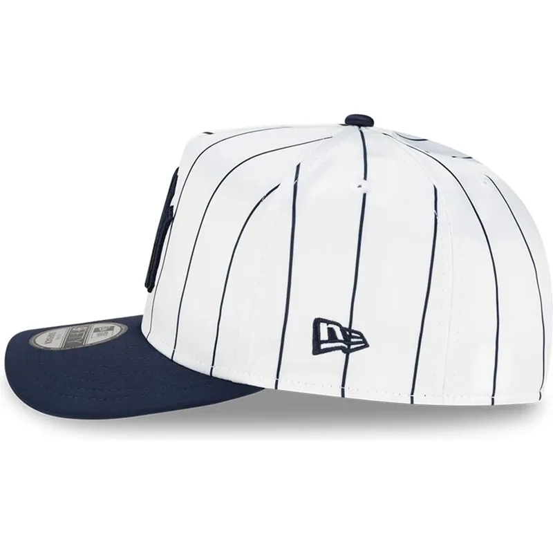 sapkak-ivelt-feher-snapback-9fifty-a-frame-satin-pinstripe-new-york-yankees-mlb-new-era