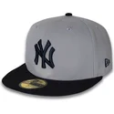 gra-och-marinbla-platt-keps-justerad-59fifty-world-series-2000-side-patch-fran-new-york-yankees-mlb-av-new-era