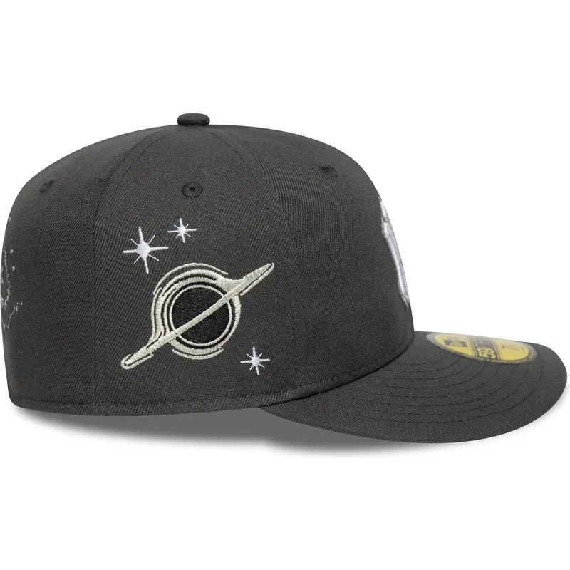graue-gebogene-verstellbare-59fifty-planet-icon-kappe-der-new-york-yankees-mlb-von-new-era