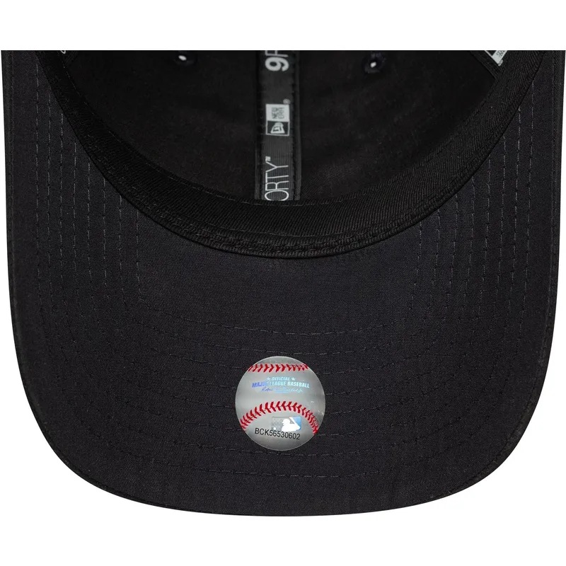 sapkak-ivelt-sotetkek-allithato-9forty-pin-new-york-yankees-mlb-new-era