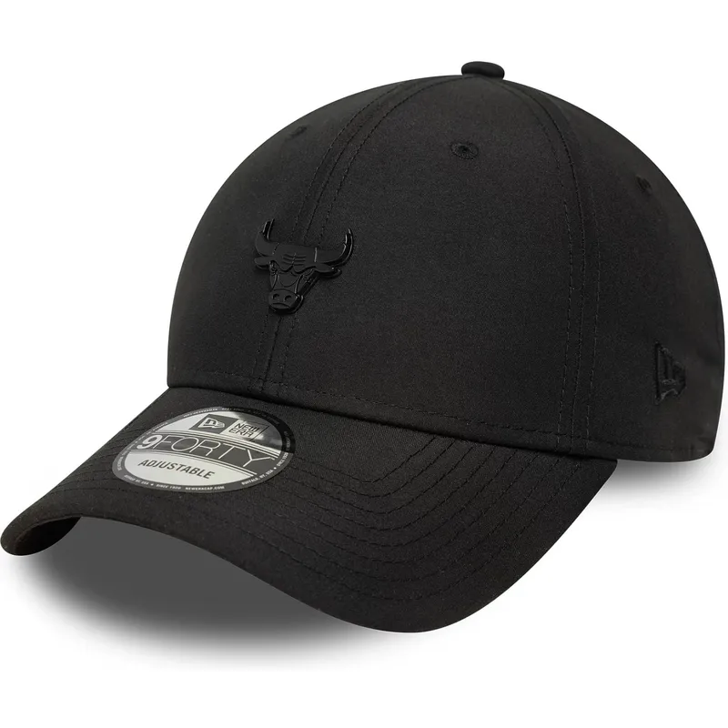 schwarze-verstellbare-curved-cap-9forty-pin-der-chicago-bulls-nba-von-new-era