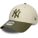 beige-und-grune-verstellbare-curved-cap-9forty-side-patch-der-new-york-yankees-mlb-von-new-era