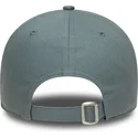 gorra-curva-gris-ajustable-con-logo-gris-9forty-league-essential-de-new-york-yankees-mlb-de-new-era