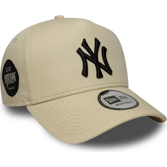 Beige gebogener Snapback 9FORTY E Frame Side Patch Cap der New York Yankees MLB von New Era