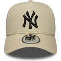 sapkak-ivelt-bezs-snapback-9forty-e-frame-side-patch-new-york-yankees-mlb-new-era