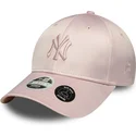 new-era-new-york-yankees-mlb-9forty-satin-bow-back-verstellbare-rosa-kappe-fur-damen-mit-rosa-logo