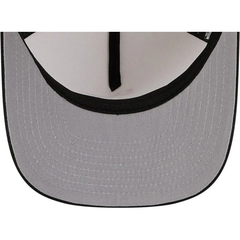 gorra-curva-beige-y-negra-snapback-9fifty-a-frame-precurved-hardwood-classics-de-milwaukee-bucks-nba-de-new-era