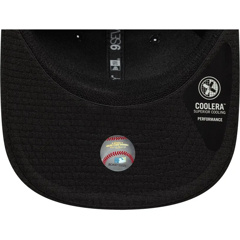 gorra-curva-negra-snapback-9seventy-stretch-snap-mesh-flawless-de-new-york-yankees-mlb-de-new-era