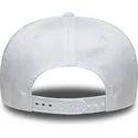 weisse-gebogene-snapback-kappe-9seventy-stretch-snap-technical-golf-von-new-era