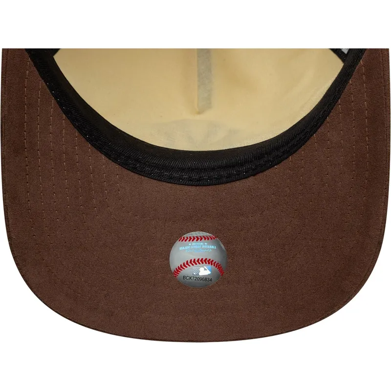 sapkak-ivelt-barna-allithato-9fifty-a-frame-suede-visor-new-york-yankees-mlb-new-era sapkak-ivelt-barna-allithato-9fifty-a-frame-suede-visor-new-york-yankees-mlb-new-era