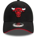 svart-justerbar-bojd-keps-9forty-microfibre-fran-chicago-bulls-nba-av-new-era