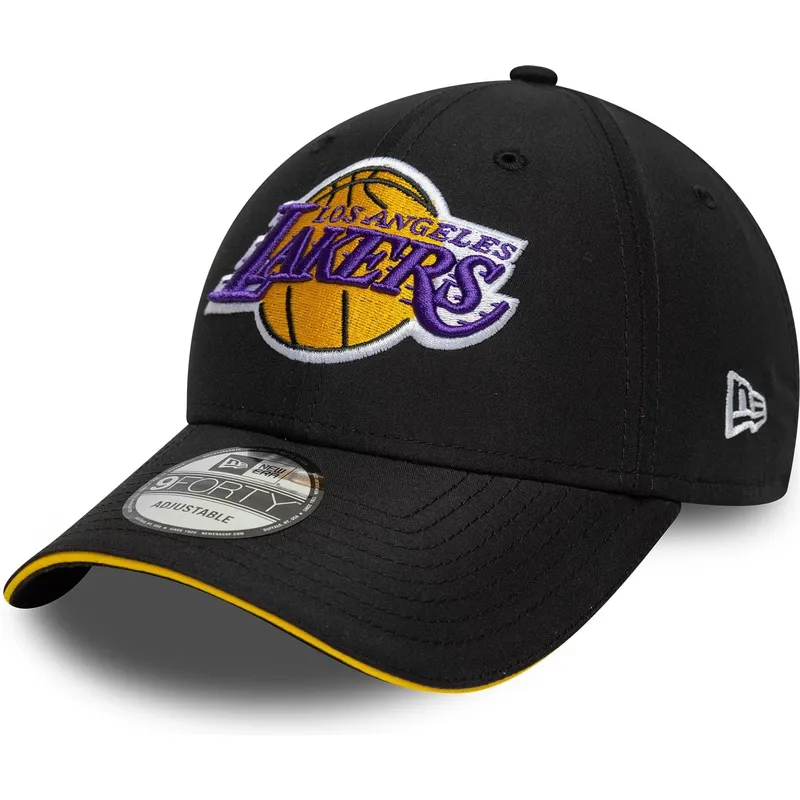svart-justerbar-bojd-keps-9forty-microfibre-fran-los-angeles-lakers-nba-av-new-era