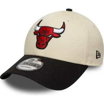 New Era Curved Brim 9FORTY Colour Block Chicago Bulls NBA Beige and Black Adjustable Cap