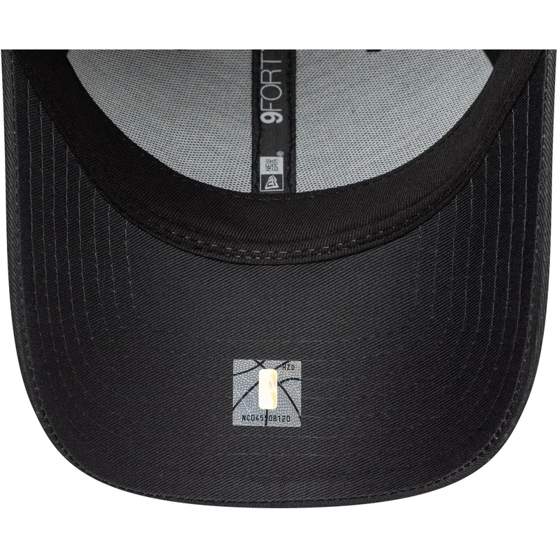 new-era-curved-brim-9forty-metallic-chicago-bulls-nba-grey-snapback-cap